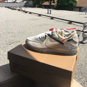 THE 10 : AIR MAX 90 Size: 10.5